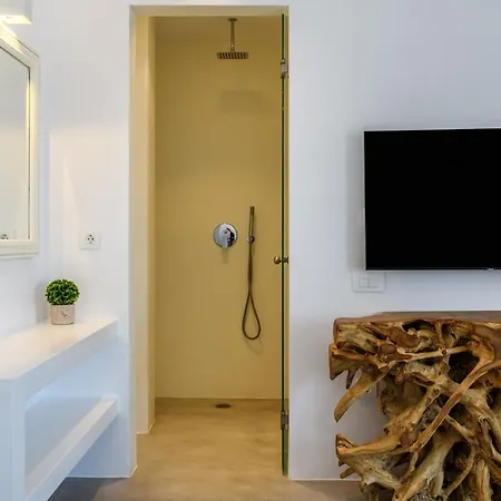 Nerovino Mykonos * Ornos (Mykonos)