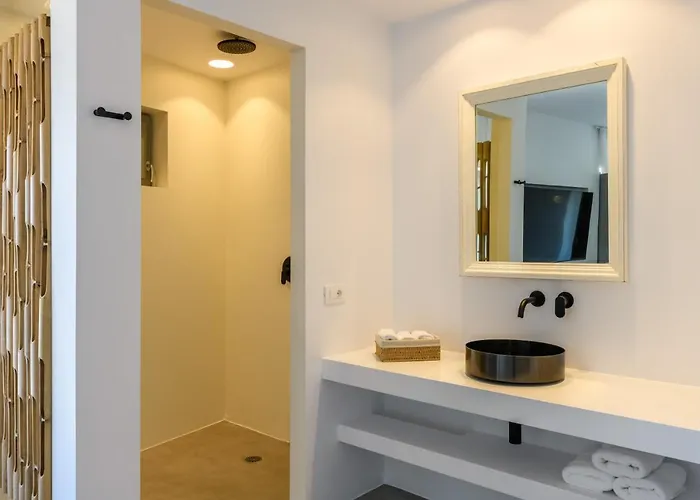 Nerovino Mykonos * Ορνός